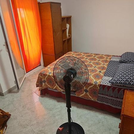 Sunny Room In A Shared Apartment In Rubí Exterior foto