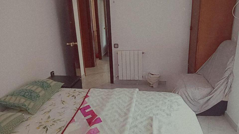 Sunny Room In A Shared Apartment In Rubí Exterior foto